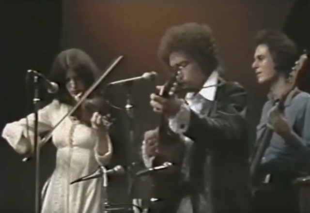 Scarlet Rivera performs Hurricane with Bob Dylan, live on PBS 1975